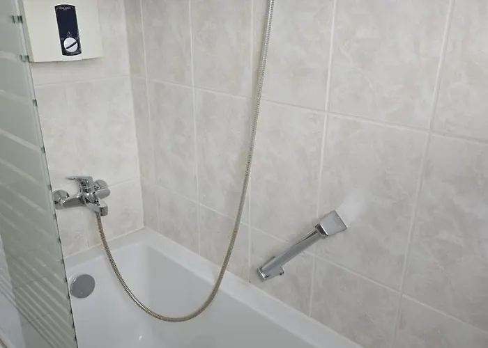 Apartament Exklusive Fuer Monteure Und Reisende Inkl Parkplatz Alsdorf